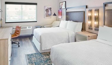 comprare Mobilia laminata stile americana della camera da letto dell'albergo di lusso di legno di quercia per l'hotel di Sheration di quattro punti fabbricazione online