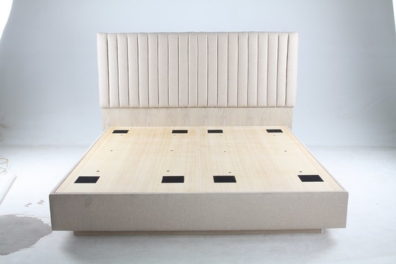 Buon prezzo Gli insiemi della mobilia della camera da letto dell'hotel includono il colore bianco della mobilia fissa e re Bed in linea