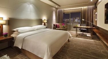 Buon prezzo re cinque stelle Size Headboard/noce solida della mobilia della camera da letto dell'albergo di lusso in linea