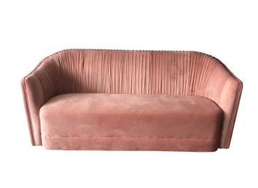 Buon prezzo Il velluto rosa di nuova progettazione calda 2018 ha trapuntato il sofà della mobilia del salone, sofà di nozze del velluto in linea