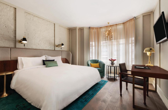Buon prezzo Progettazione moderna su ordinazione spiegata commerciale dell'insieme di camera da letto dell'hotel in linea