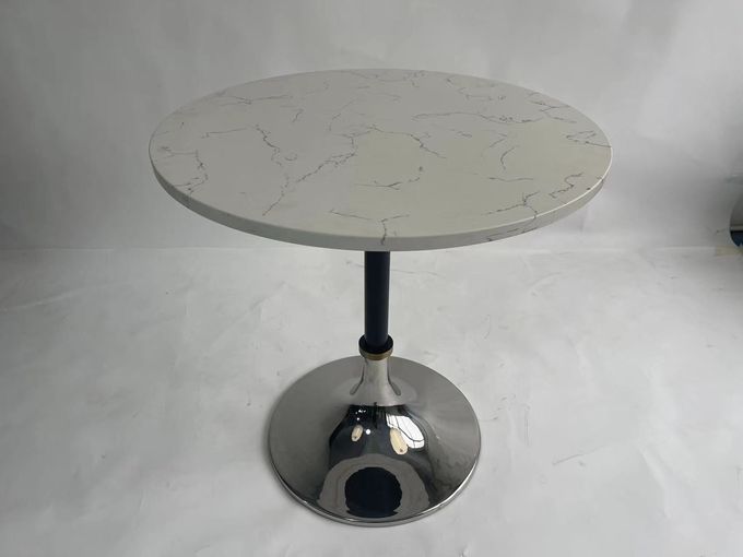 Tabella di cocktail allo spiedo di marmo bianca del cigno dello spazio piccola con la base di acciaio inossidabile 1